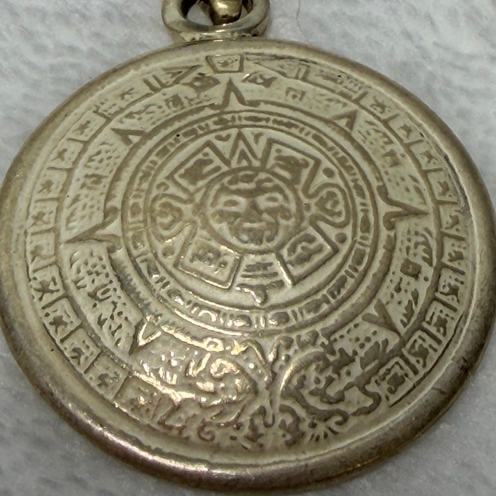 Vintage Mexico 925‎ Sterling Silver Aztec Calendar Sun Stone Round Pendant 8g